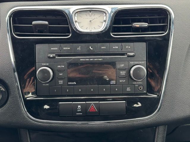 2011 Chrysler 200 Touring