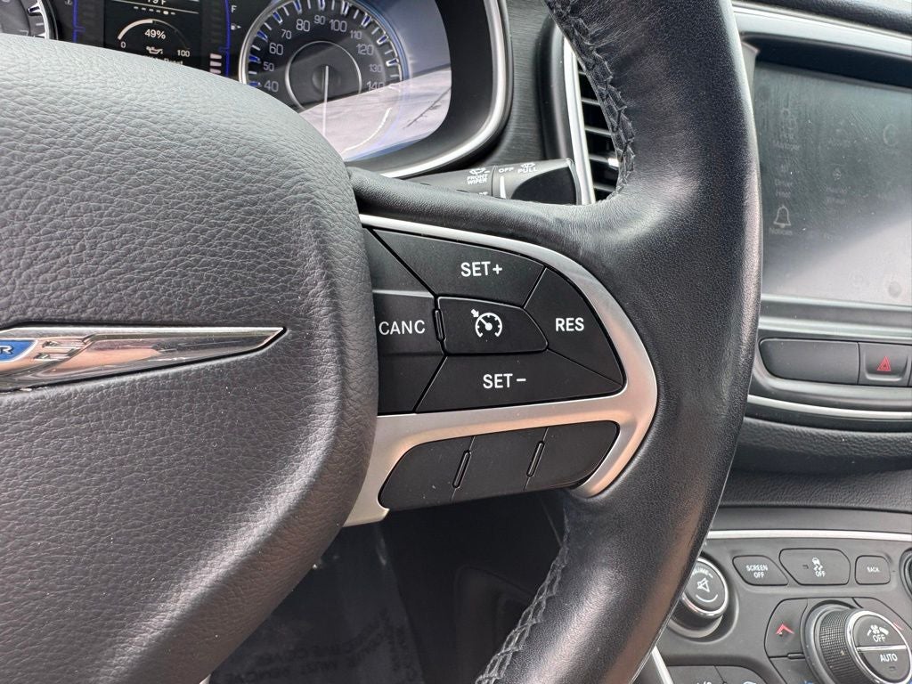 2017 Chrysler 200 Limited