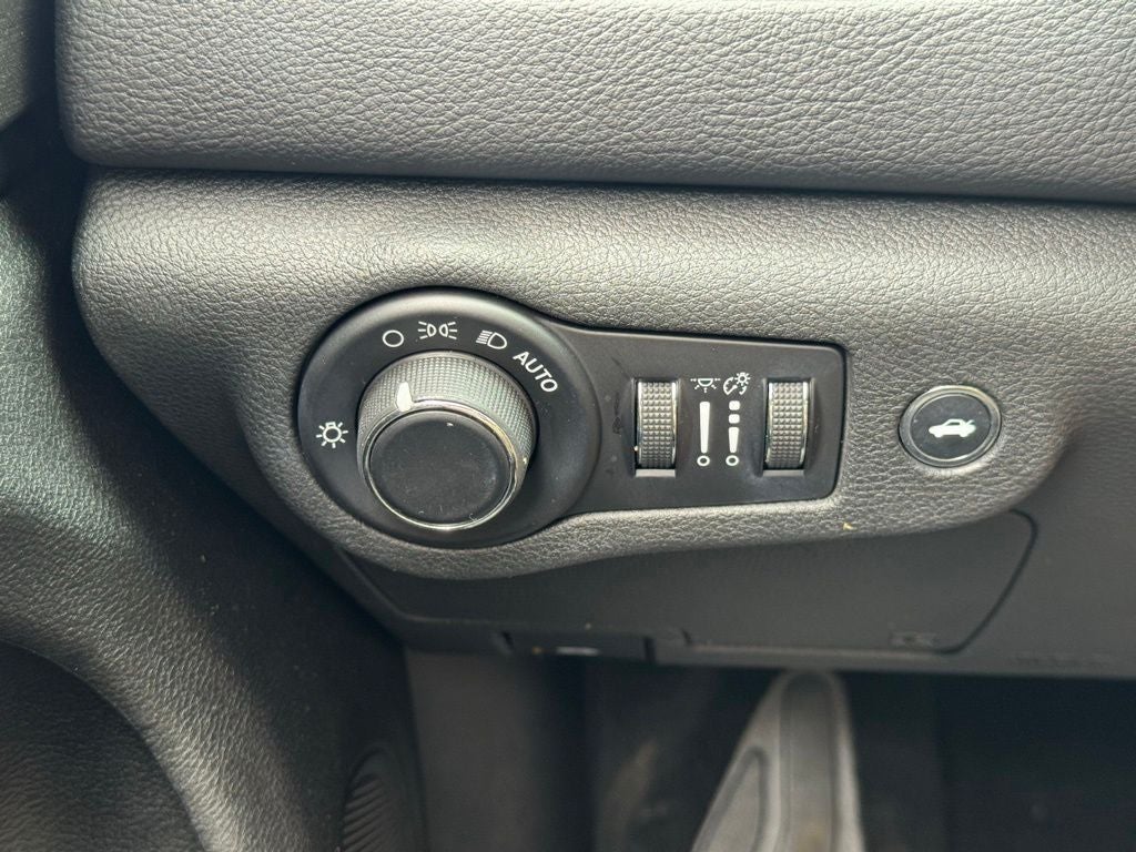 2017 Chrysler 200 Limited
