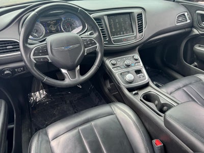 2017 Chrysler 200 Limited