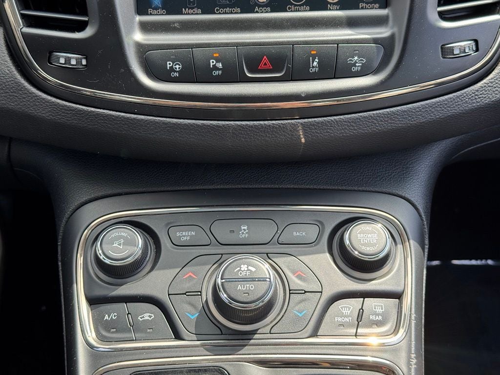 2015 Chrysler 200 C AWD