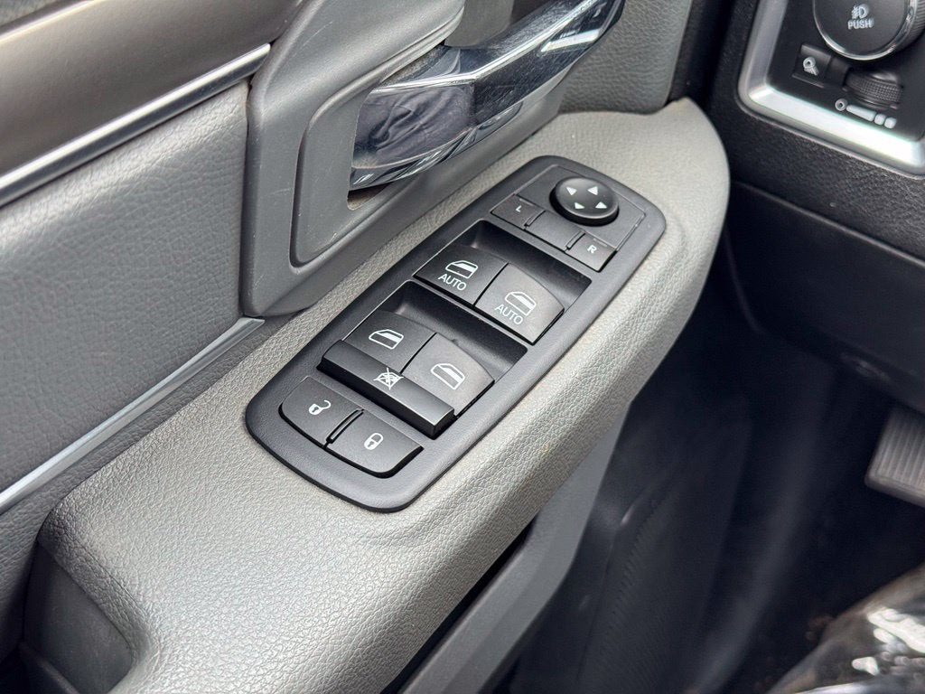 2018 RAM 1500 SLT
