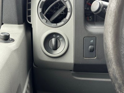 2017 Ford E-350SD Base Cutaway