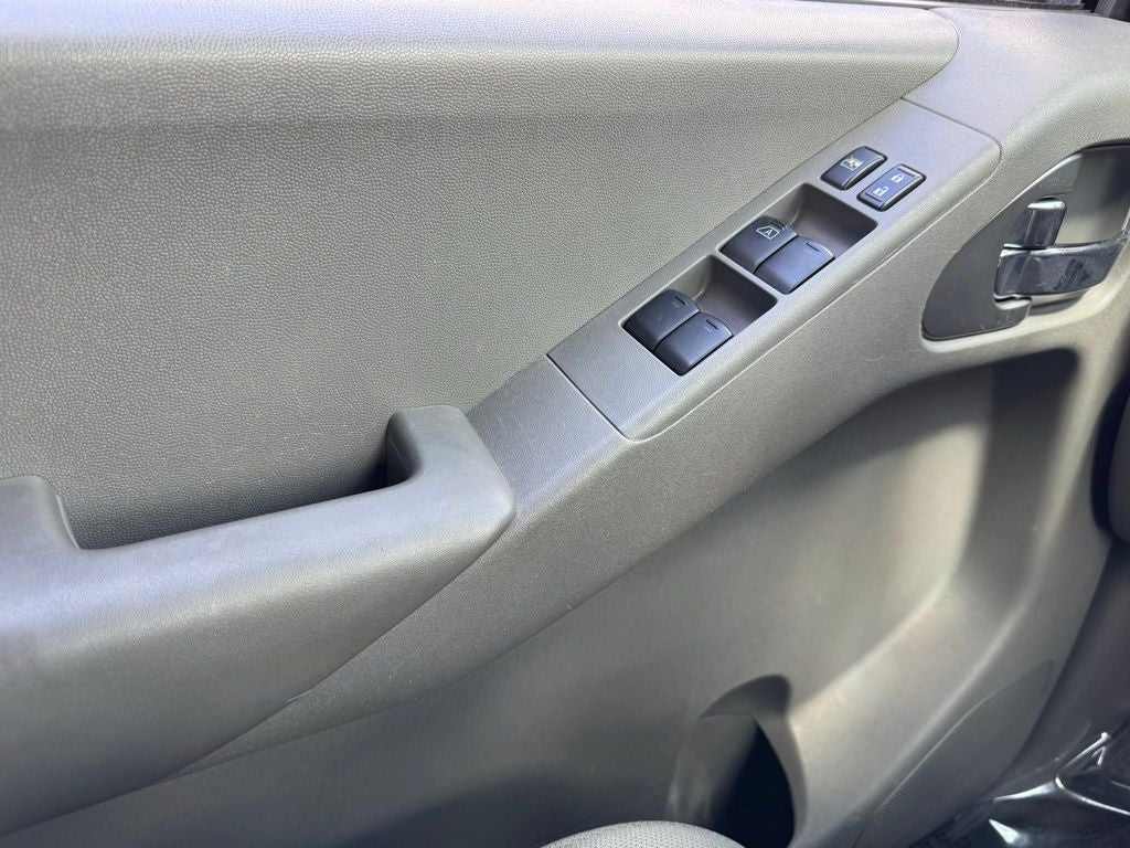 2011 Nissan Frontier SV