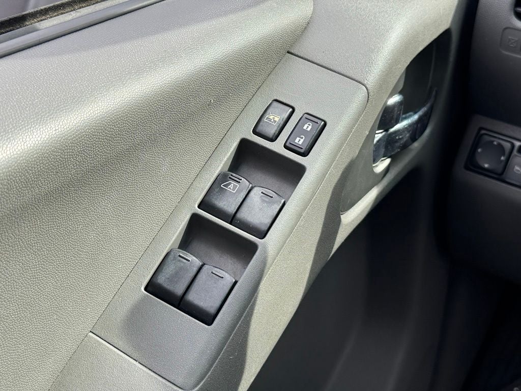 2012 Nissan Frontier Base