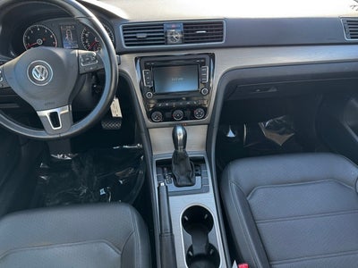 2014 Volkswagen Passat 1.8T SE