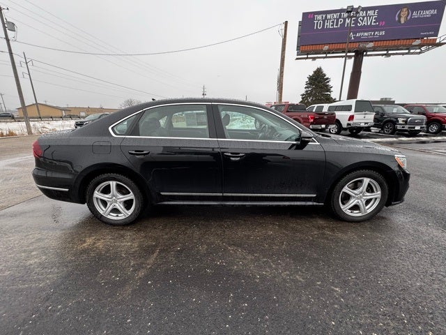 2017 Volkswagen Passat 1.8T SE w/Technology