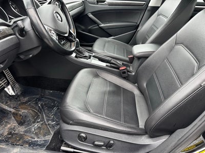 2017 Volkswagen Passat 1.8T SE w/Technology
