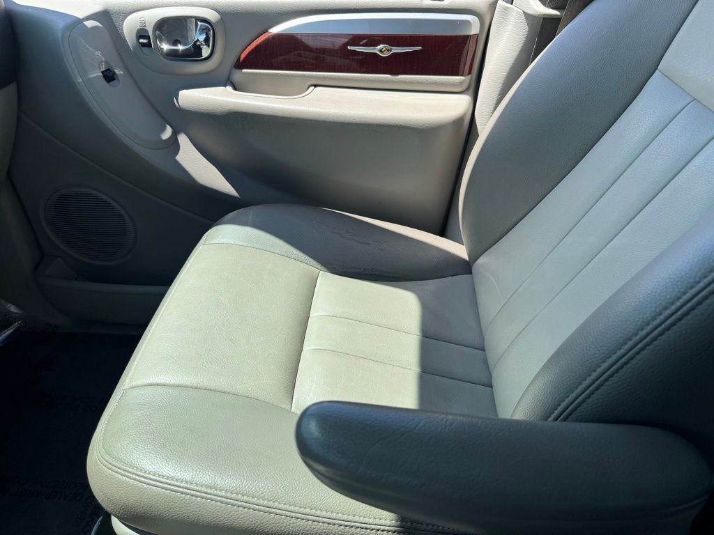2007 Chrysler Town & Country Touring