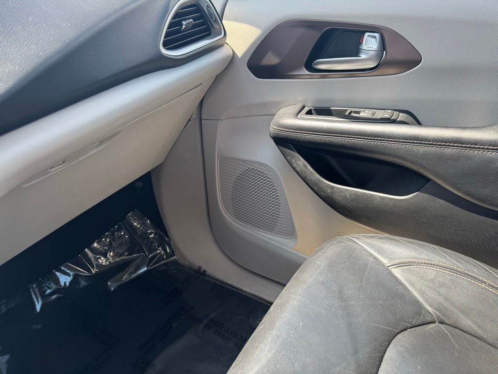 2017 Chrysler Pacifica Touring L
