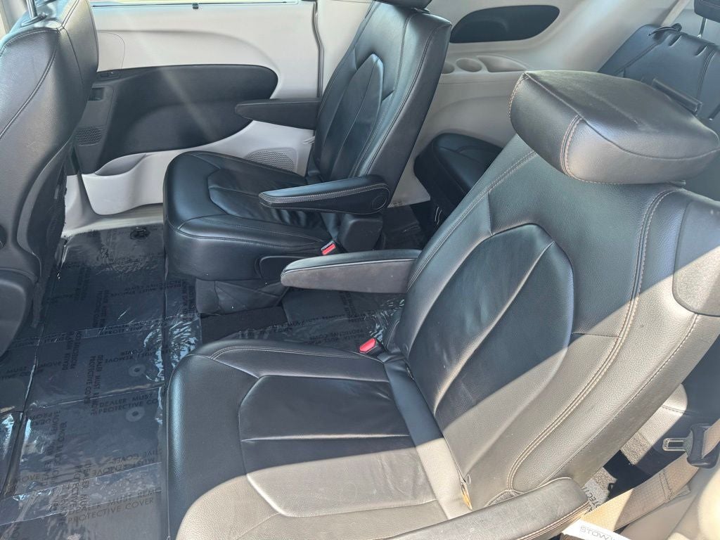 2017 Chrysler Pacifica Touring L