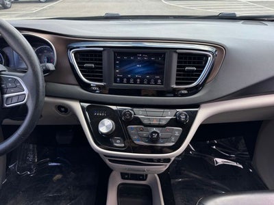 2020 Chrysler Voyager LXI
