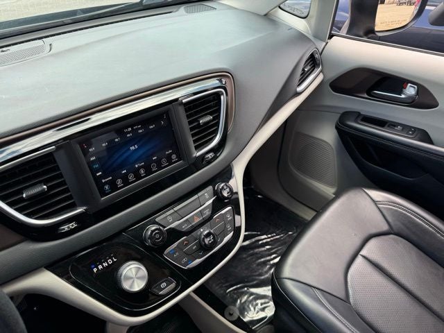2020 Chrysler Voyager LXI