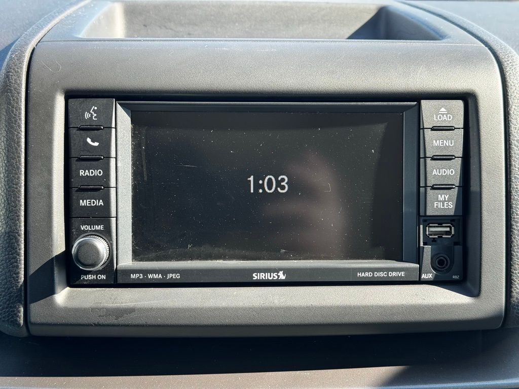 2010 Volkswagen Routan SE