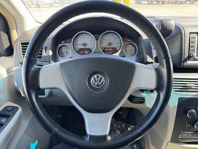 2010 Volkswagen Routan SE