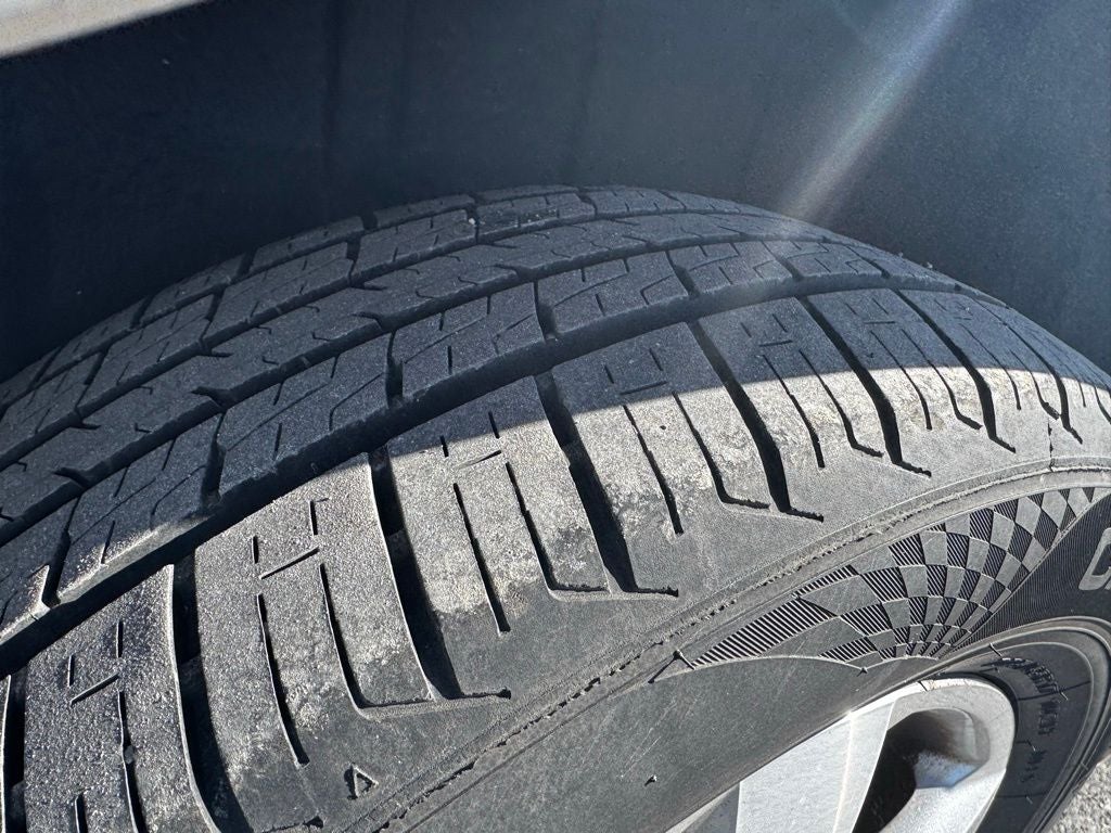 2010 Volkswagen Routan SE