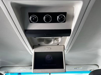 2010 Volkswagen Routan SE