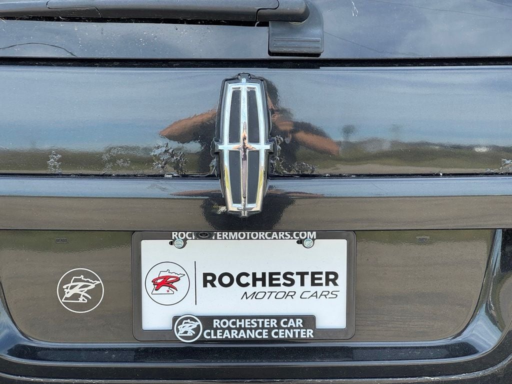 2010 Lincoln Navigator L Base