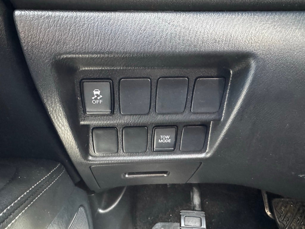 2018 Nissan Pathfinder SV