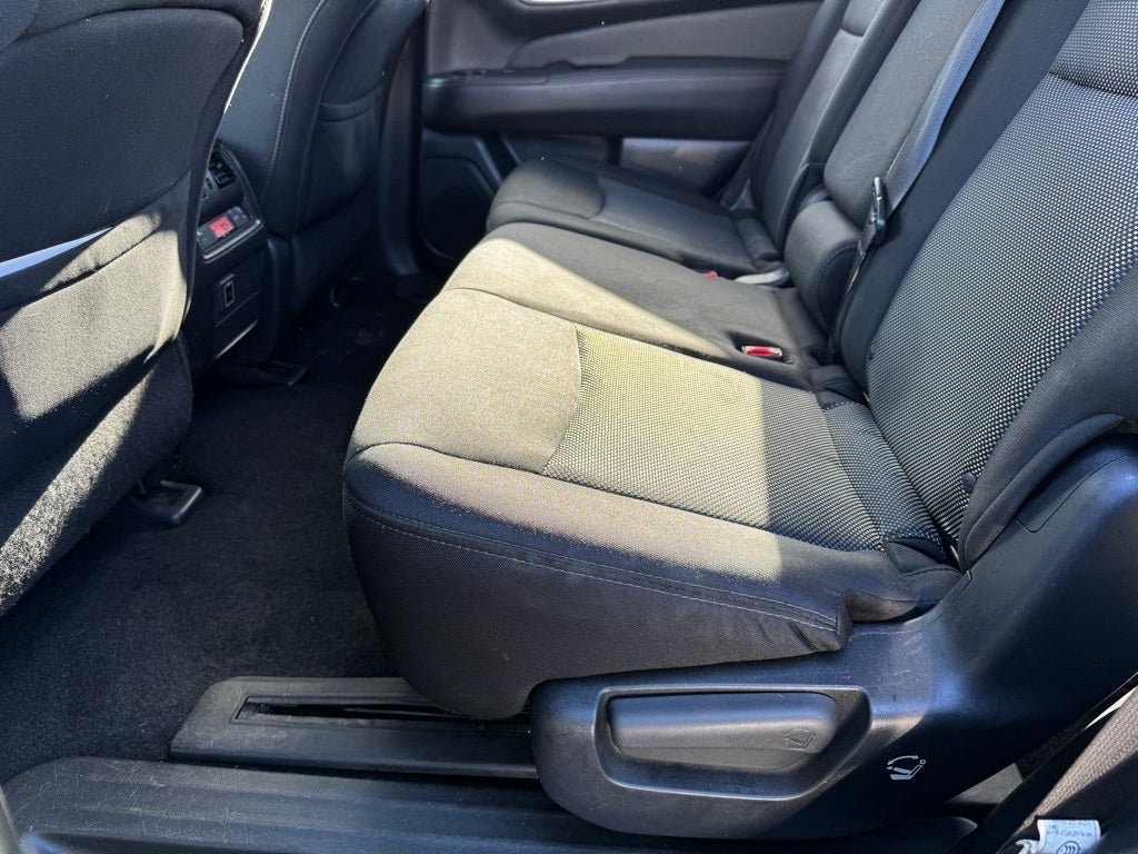 2018 Nissan Pathfinder SV