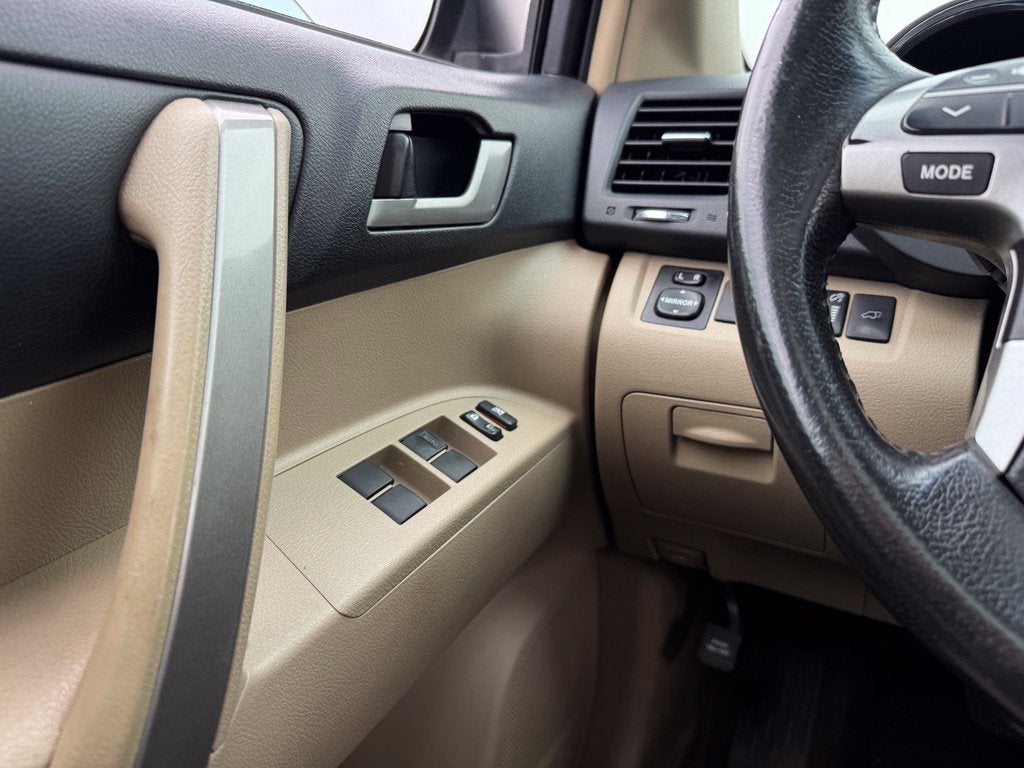 2013 Toyota Highlander SE
