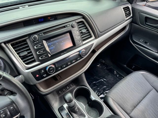 2014 Toyota Highlander LE Plus V6