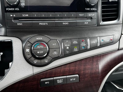 2013 Toyota Sienna XLE 7 Passenger