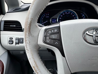 2013 Toyota Sienna XLE 7 Passenger
