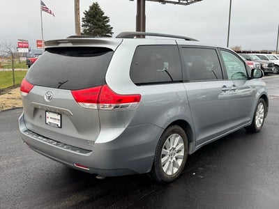 2013 Toyota Sienna XLE 7 Passenger