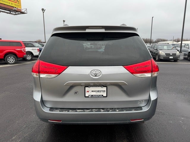 2013 Toyota Sienna XLE 7 Passenger