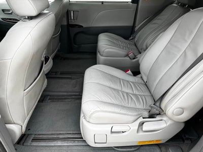 2013 Toyota Sienna XLE 7 Passenger