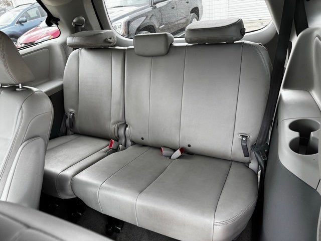 2013 Toyota Sienna XLE 7 Passenger