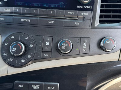 2012 Toyota Sienna LE 7 Passenger