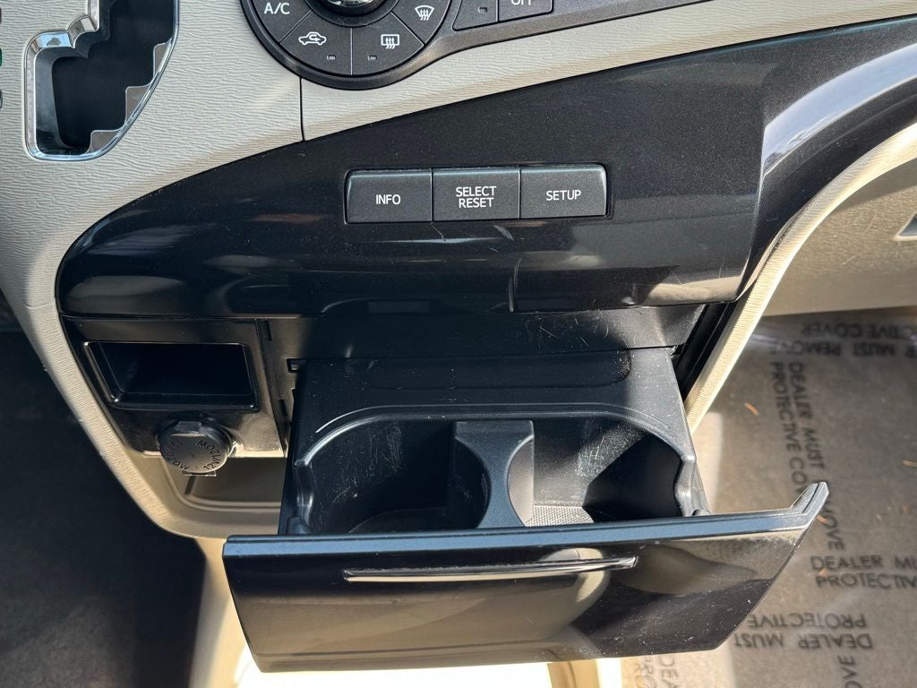 2012 Toyota Sienna LE 7 Passenger