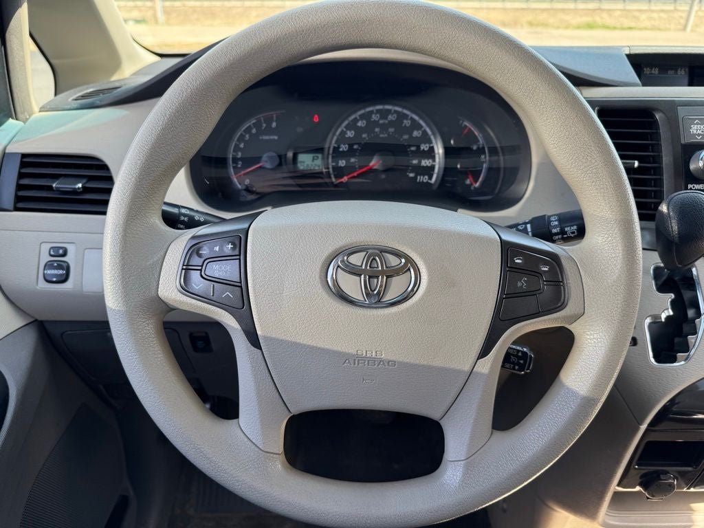 2012 Toyota Sienna LE 7 Passenger