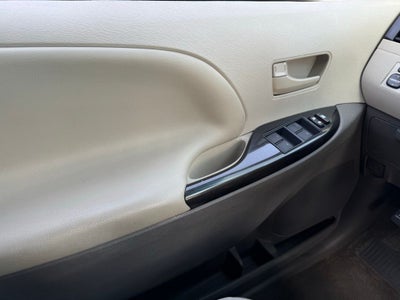 2012 Toyota Sienna LE 7 Passenger