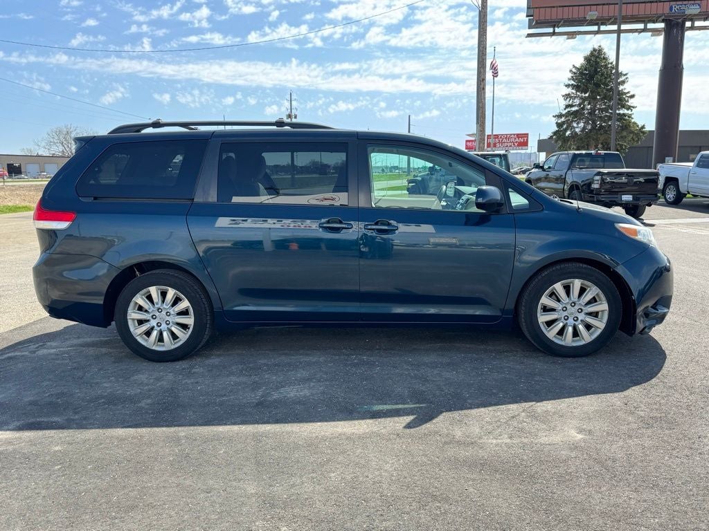 2012 Toyota Sienna LE 7 Passenger