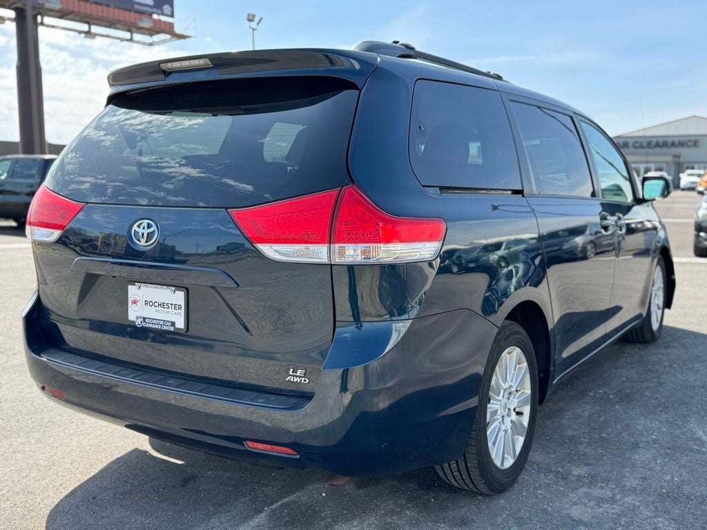 2012 Toyota Sienna LE 7 Passenger