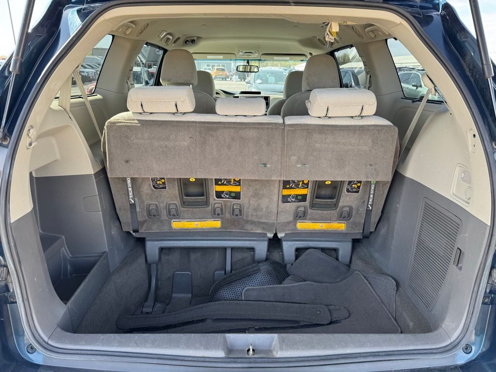 2012 Toyota Sienna LE 7 Passenger