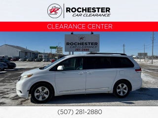 2013 Toyota Sienna LE 8 Passenger