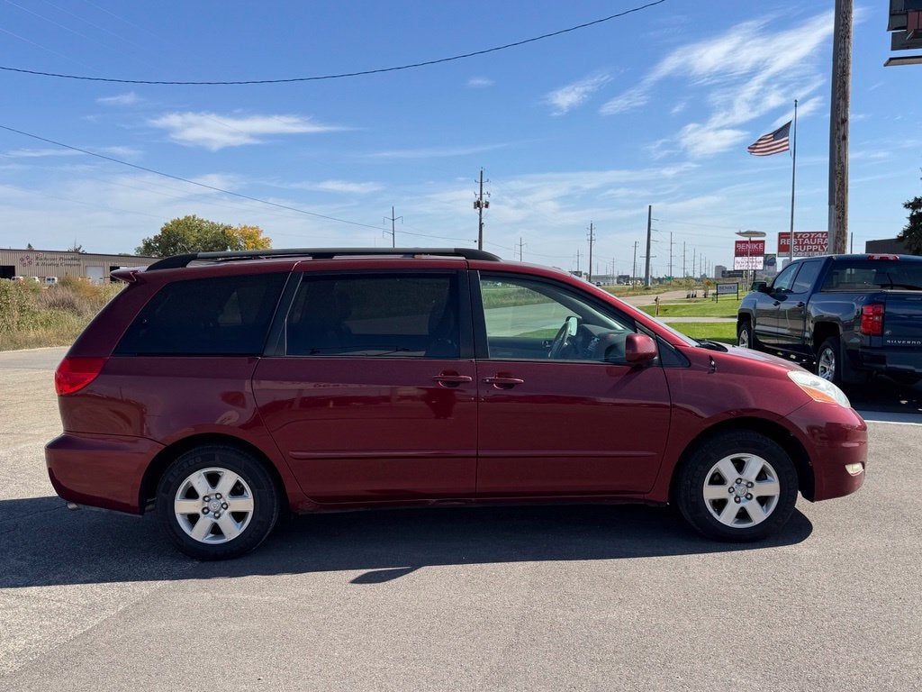 2010 Toyota Sienna XLE