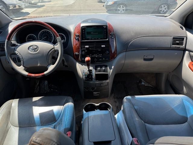2005 Toyota Sienna XLE Limited