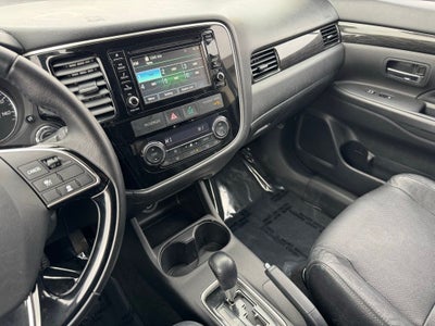2016 Mitsubishi Outlander ES