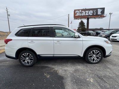 2016 Mitsubishi Outlander ES
