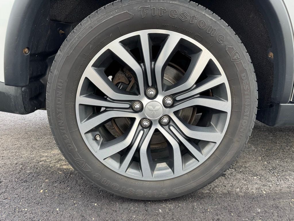 2016 Mitsubishi Outlander ES