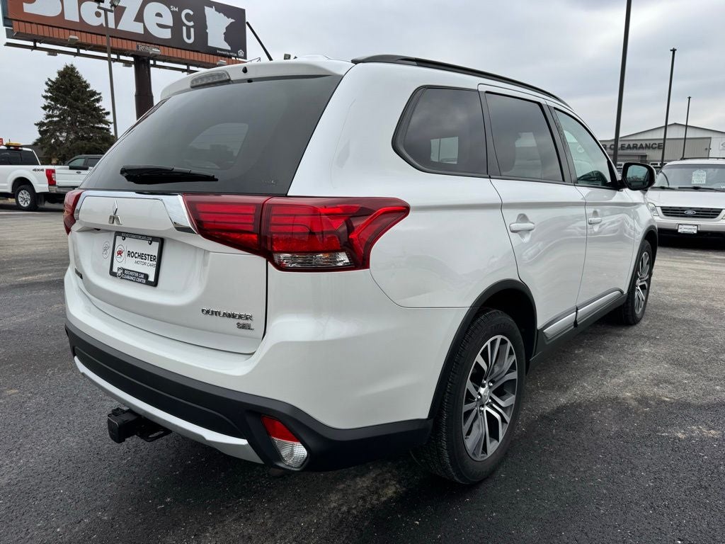 2016 Mitsubishi Outlander ES