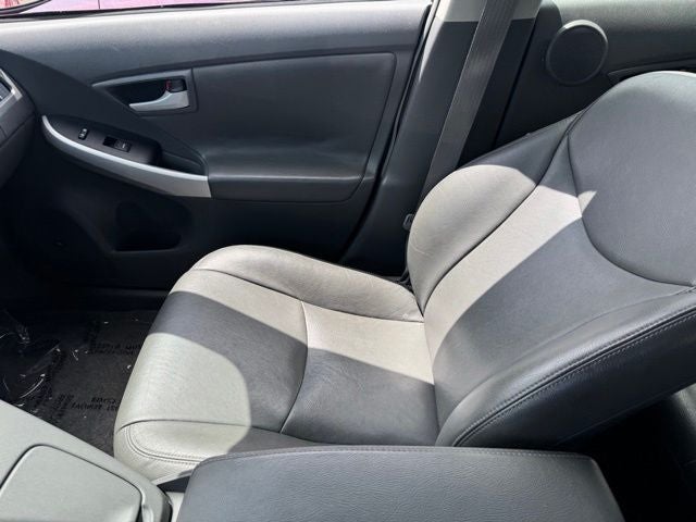 2010 Toyota Prius III
