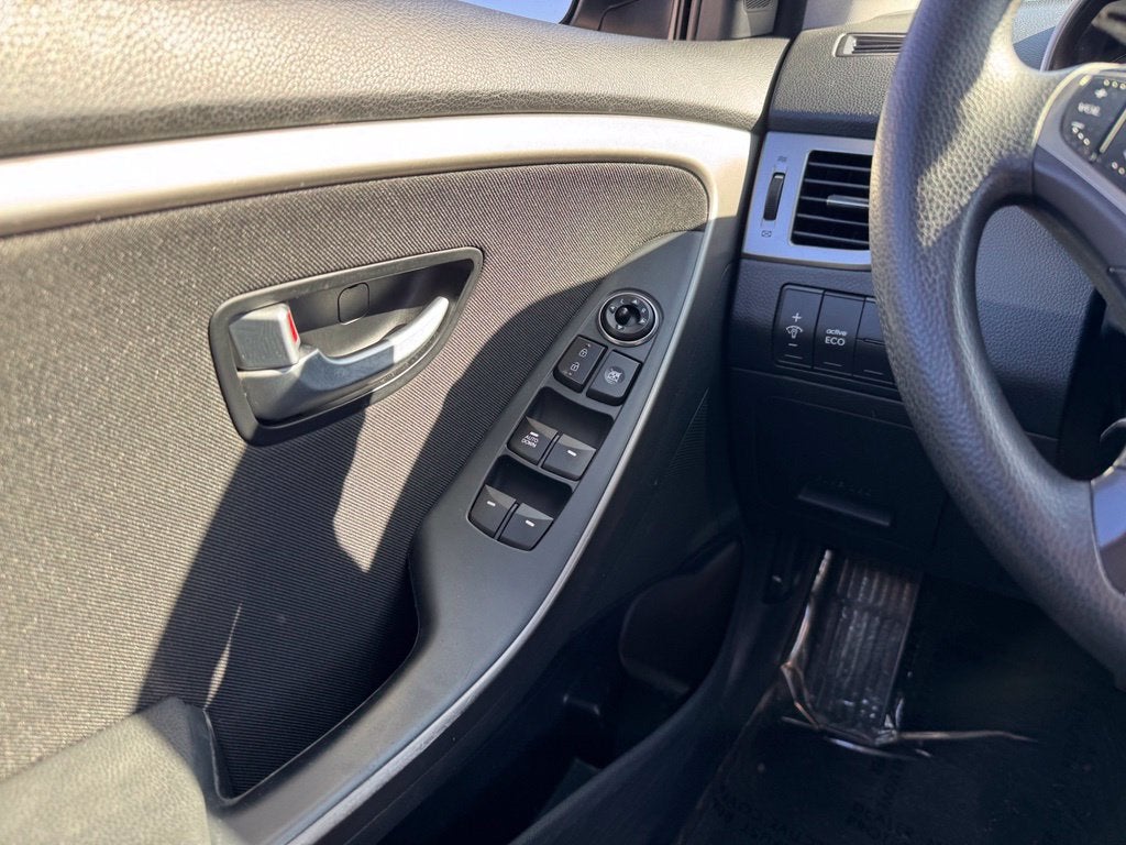 2016 Hyundai Elantra GT Base