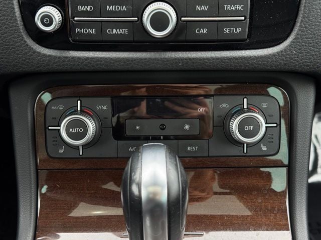 2015 Volkswagen Touareg V6 TDI Lux