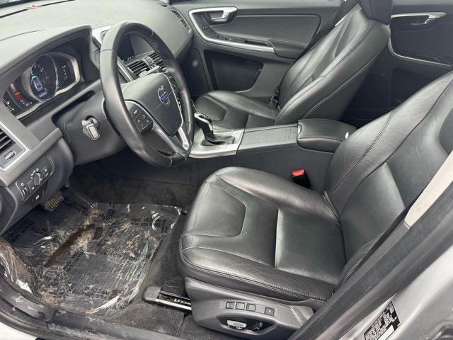 2016 Volvo XC60 T6 Drive-E